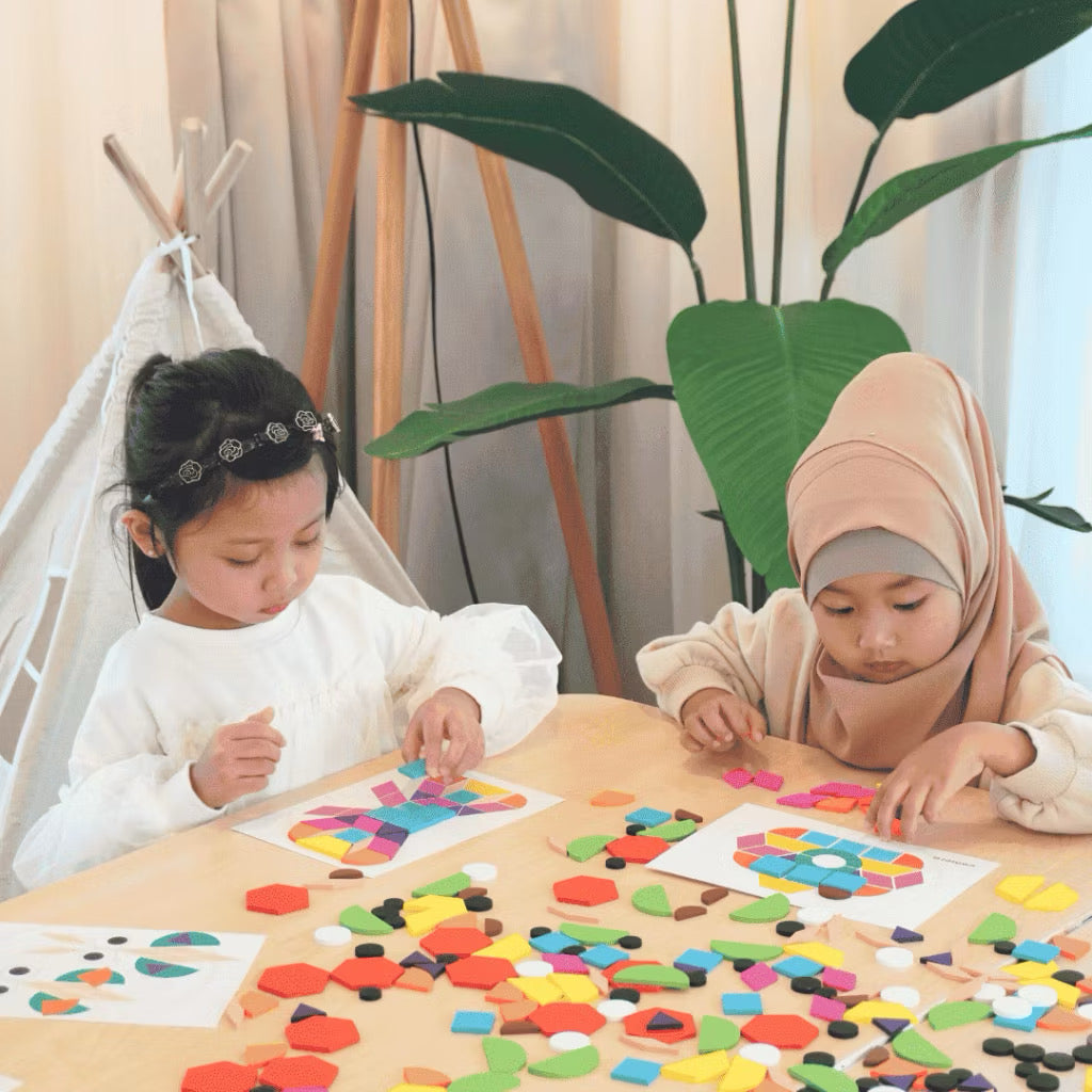 PureDays Wooden Tangram Puzzles | 250 Colourful Pieces & 50 double-sided matt laminated cards